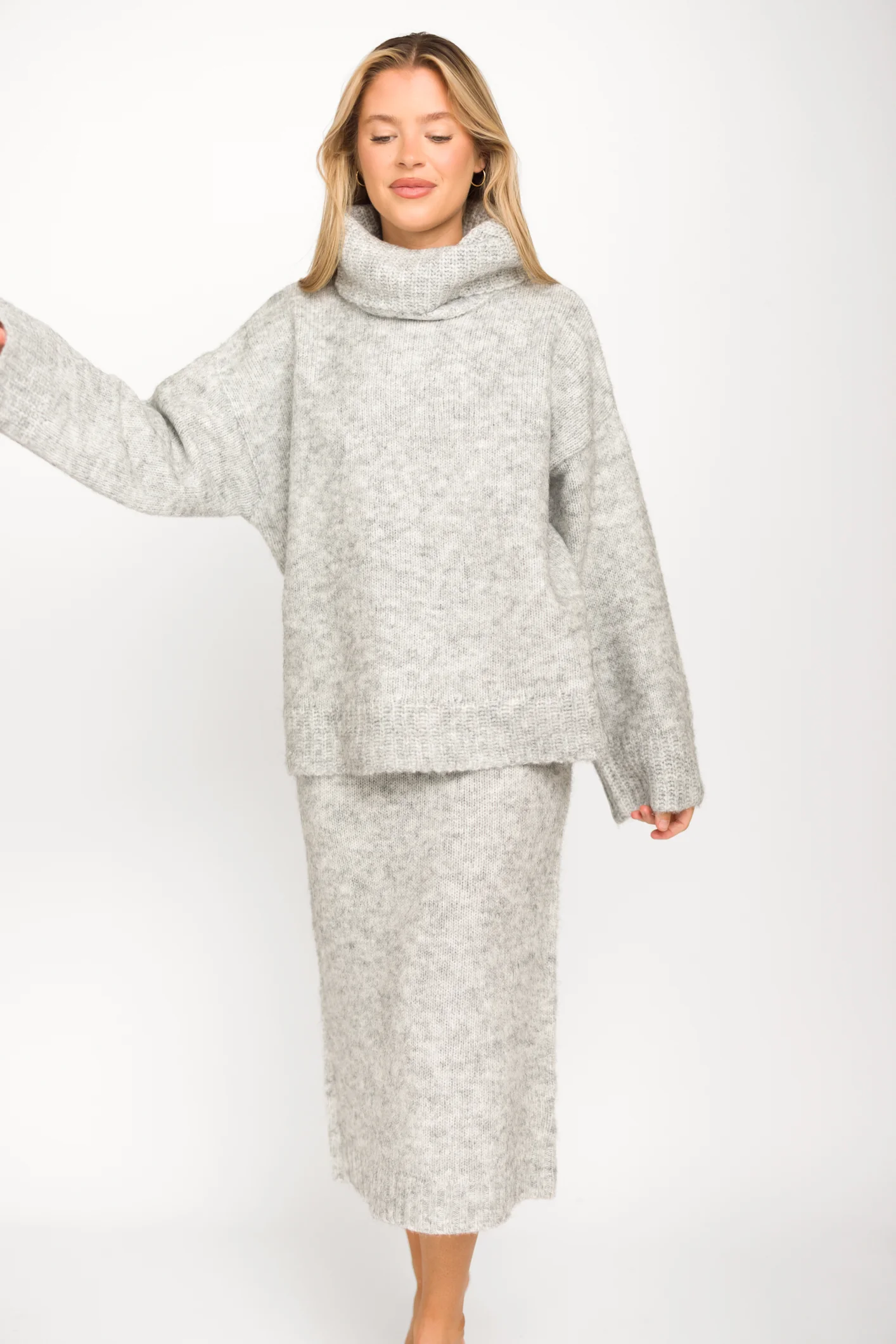 Robyn Pullover Top in Heather Grey - Directfux