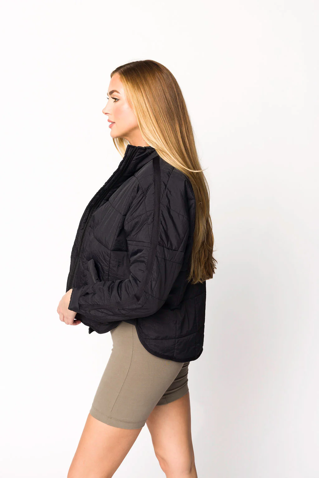Layla Puffer Jacket in Black - Directfux